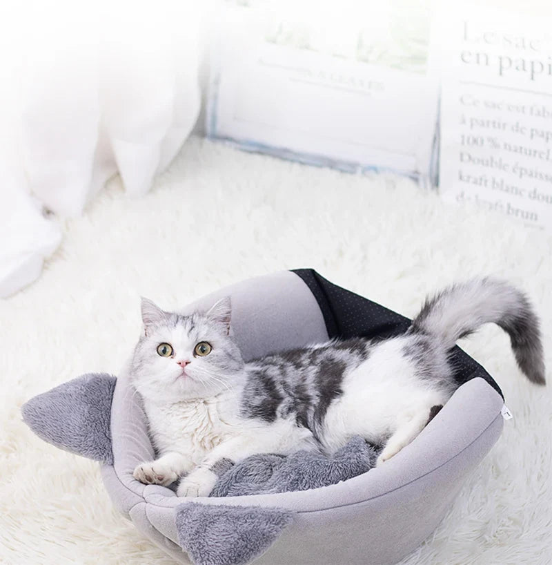 Cosy Cave Bed